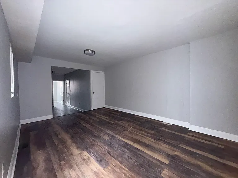 608 Tasker St #1 — Photo 11