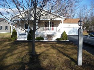 24 Greystone Way, North Hampton, NH 03862
