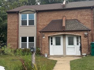 135 Hollybrooke Dr #1, Langhorne, PA 19047