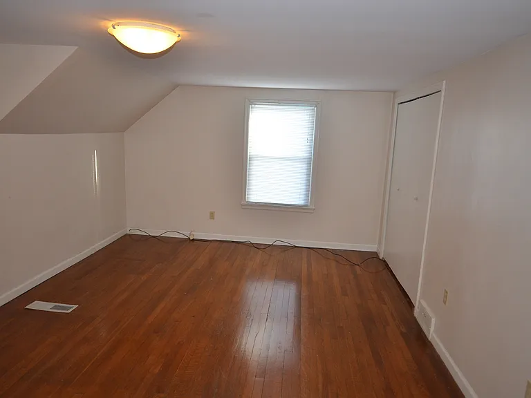 121 Hickory Rd — Photo 18