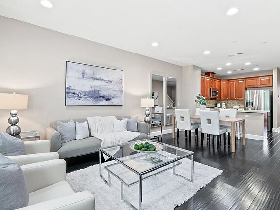 4th image of 1581 Shore Pl Unit 6