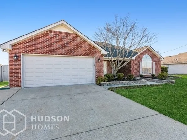 245 Lake Forest Dr, La Vergne, TN 37086