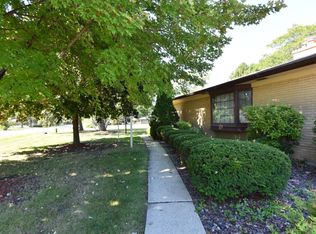 3421 Twin Ln, Racine, WI 53406