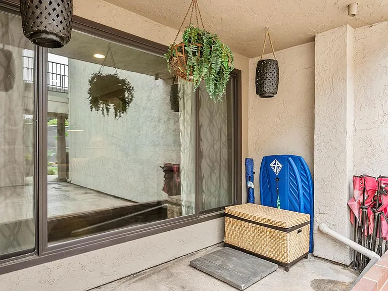 784 S Sierra Ave — Photo 29
