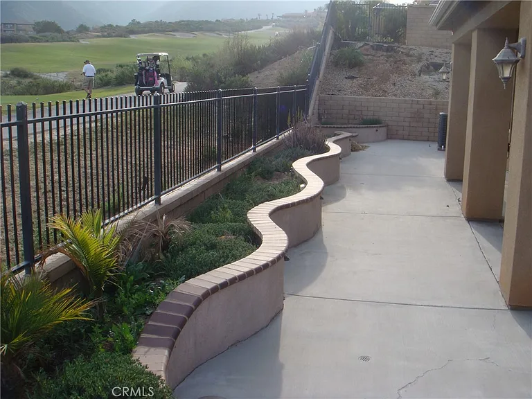 8245 Soft Winds Dr — Photo 20