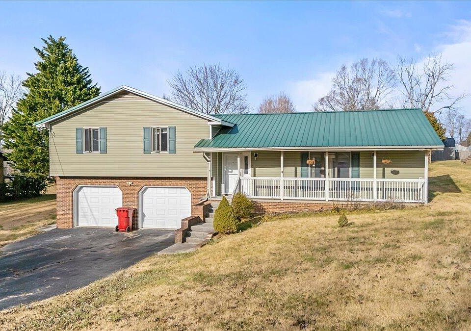 1st image of 262 Sunny Slopes Dr