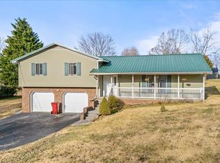 262 Sunny Slopes Dr, Jonesborough, TN 37659