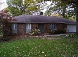 193 E South Lakeview Dr, Peoria, IL 61611