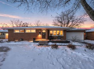 1571 Barrington Pl, Ann Arbor, MI 48103