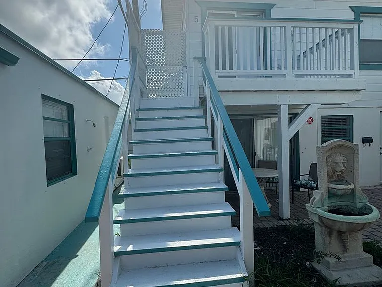 4246&4300 Seagrape Dr #4249-4301 — Photo 15