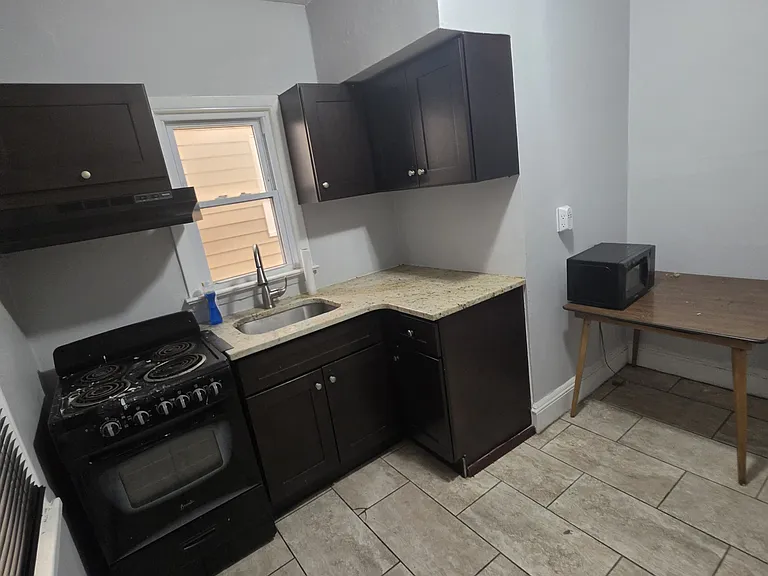 264 Union St #2 — Photo 3