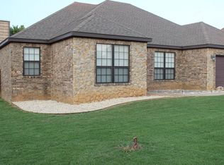 4242 E Broomsage Dr, Fayetteville, AR 72701