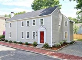 18 Atwood St, Newburyport, MA 01950