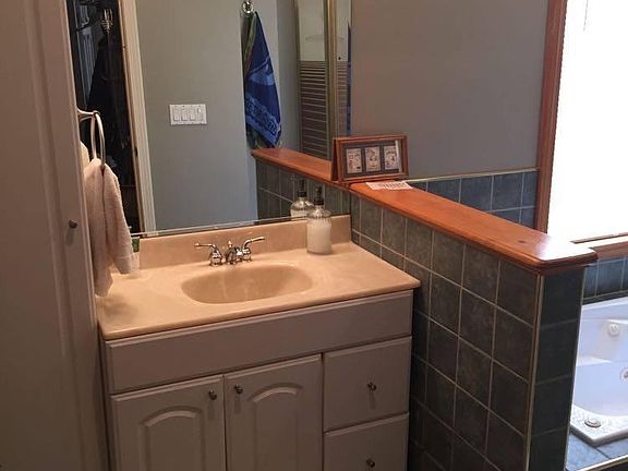 5th image of 184 Lowell St #2