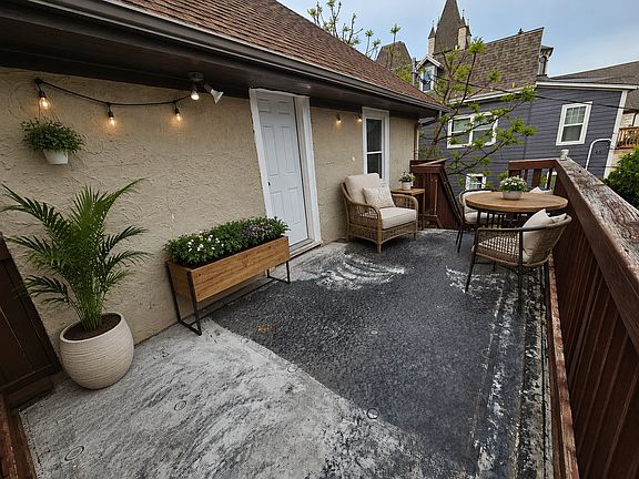 3rd image of 135 Wisconsin Ave #2