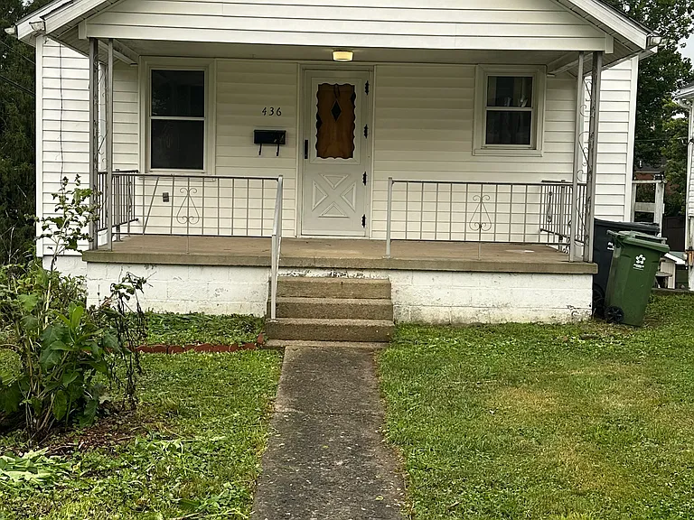 436 Hess St — Photo 1