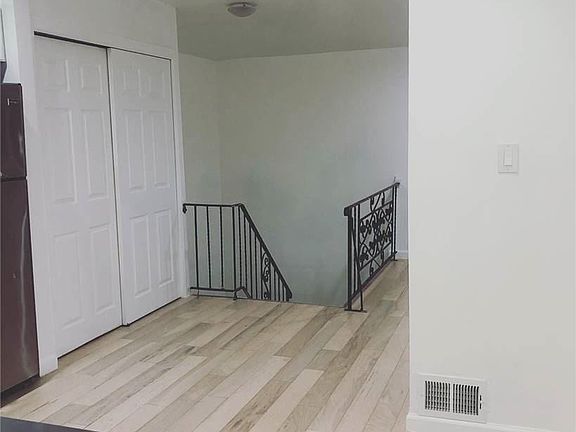 4th image of 146-48 222nd St