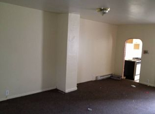 624 Maple St, Reading, PA 19602