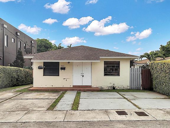 2nd image of 2826-2828 SW 32nd Court