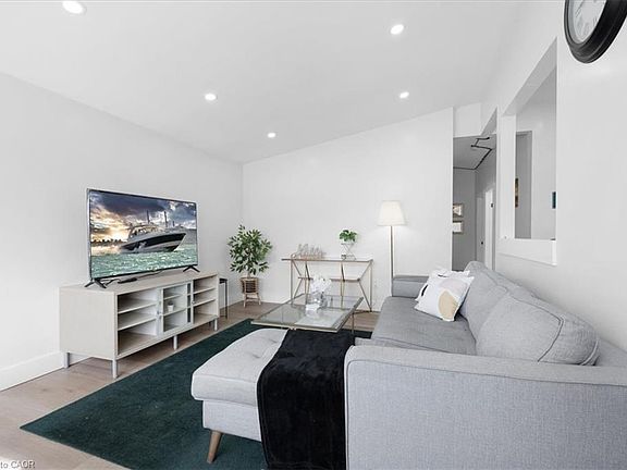 2nd image of 37 Lilacside Dr