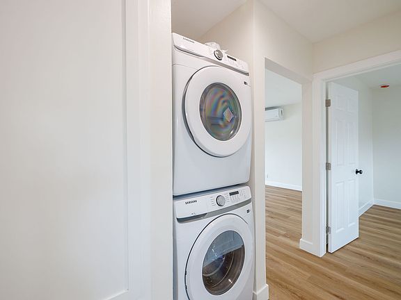 2nd image of 13935 Doty Ave