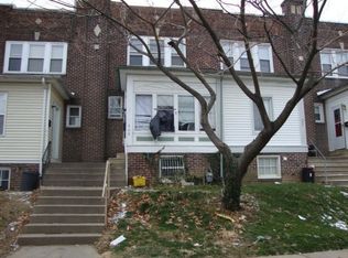 906 Clover Ln, Chester, PA 19013