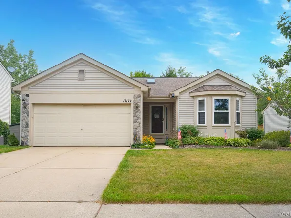 15177 Seeley Dr, Holly, MI 48442
