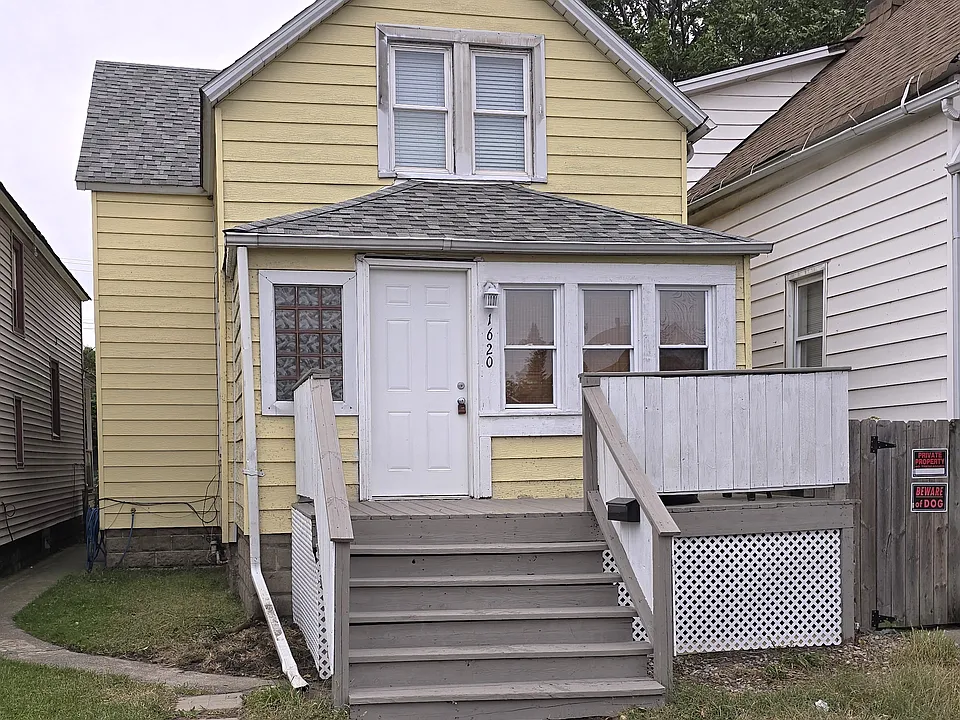 Front Center with deck
