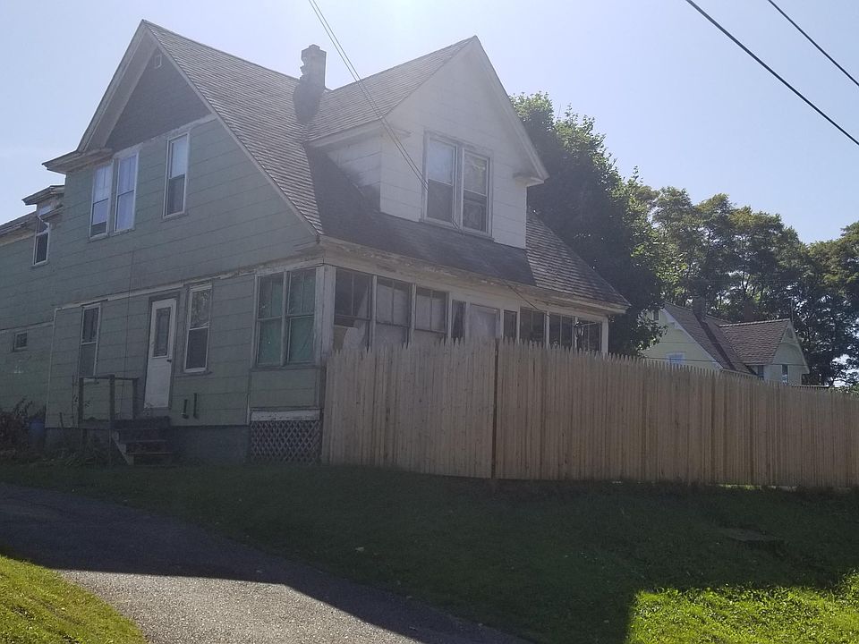 2nd image of 9 Spring St