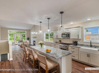 4057 Eastbridge Cir, Stockbridge, MI 49285