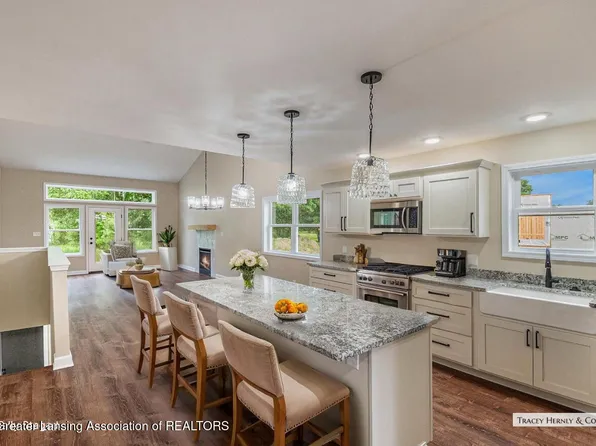 4057 Eastbridge Cir, Stockbridge, MI 49285