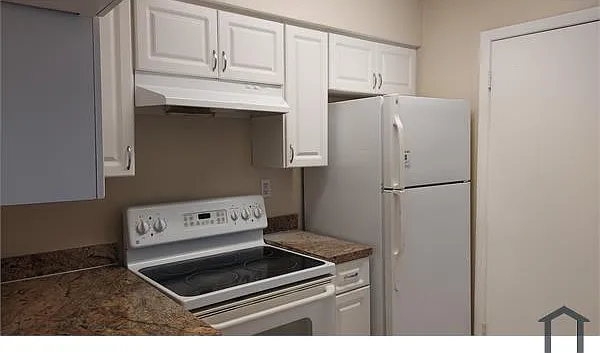 8734 Mallard Reserve Dr — Photo 14