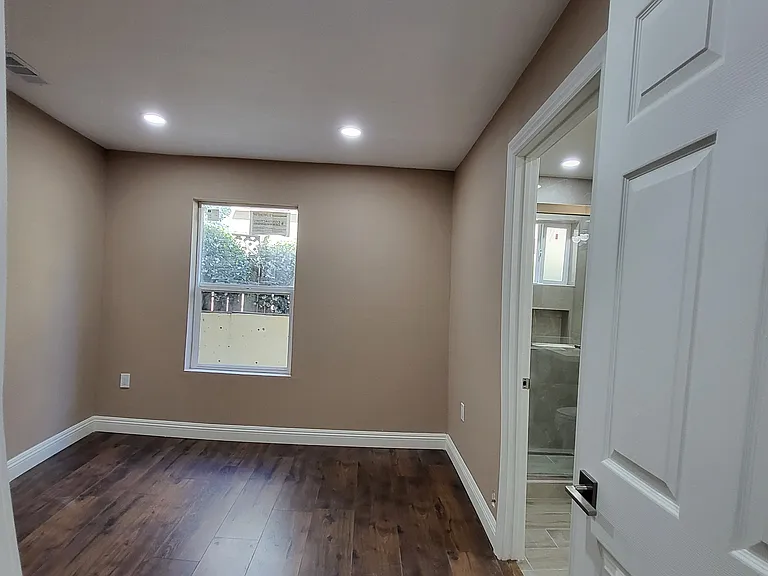 218 Spring St #1 — Photo 7
