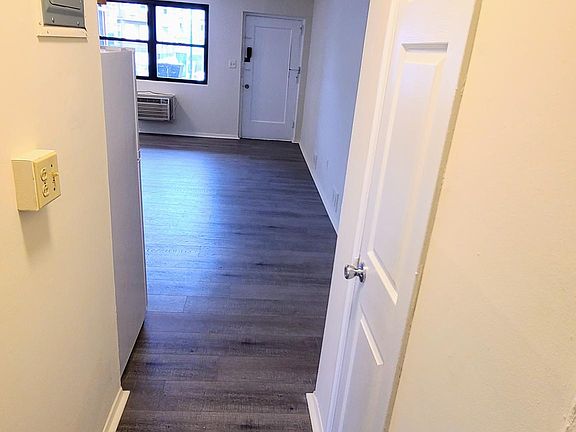 2nd image of 449-451 Washington Ave
