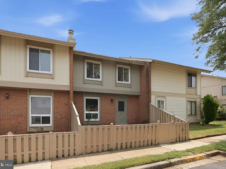 1211 Springtide Pl — Photo 3