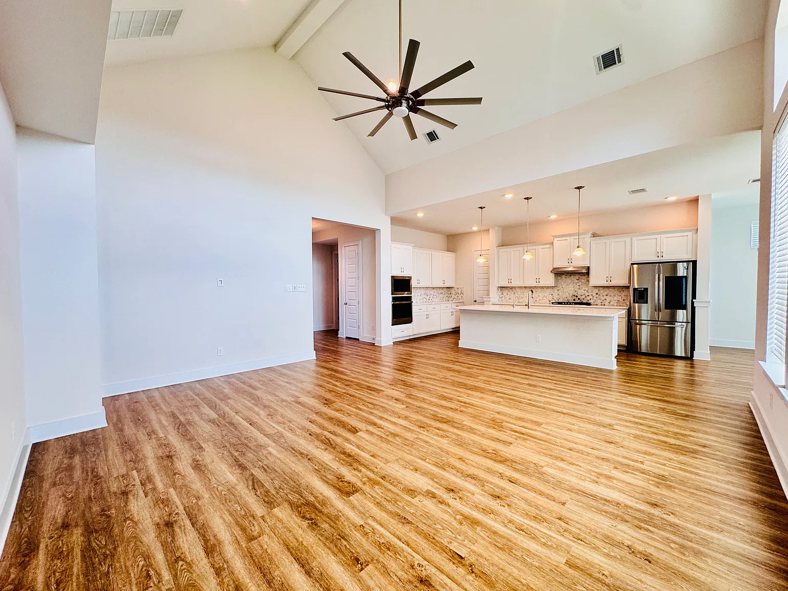 4 bed, 3107 sqft, $2,850 — Photo 1