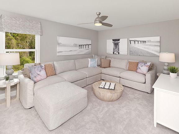 4th image of 743 Meadowbrook Ln