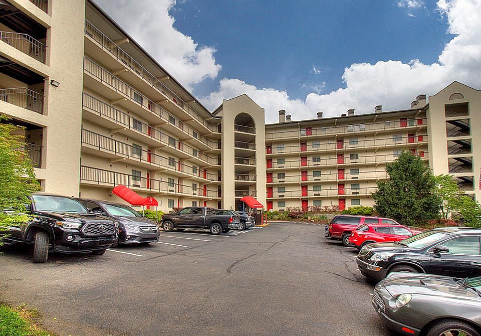 1st image of 102 Baskins Creek Byp #308