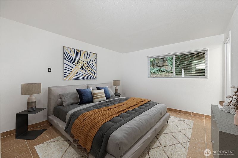 4th image of 15280 MacAdam Road S #E-101
