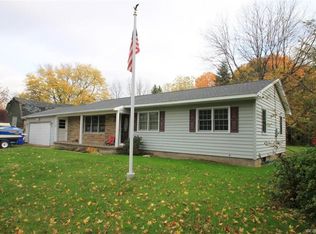 176 Hinkleyville Rd, Spencerport, NY 14559