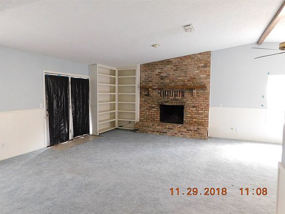 5th image of 406 Hideaway Ln E