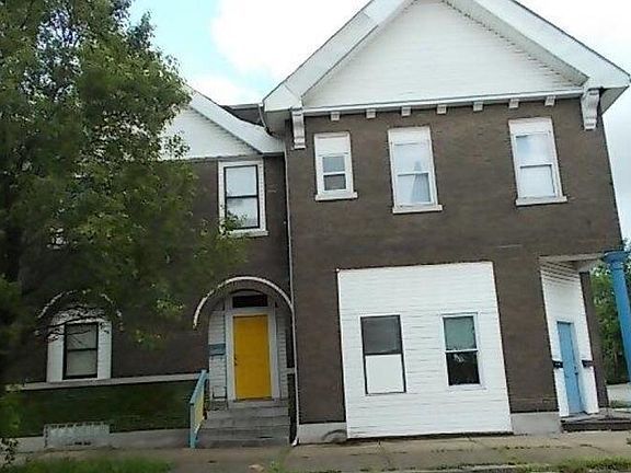 2nd image of 2852 Keokuk St #54
