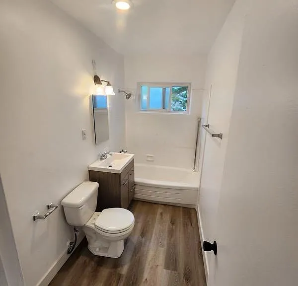 2295 Grand Ave #1 — Photo 6