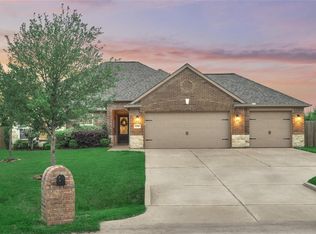18746 Encinal Trl, Magnolia, TX 77355