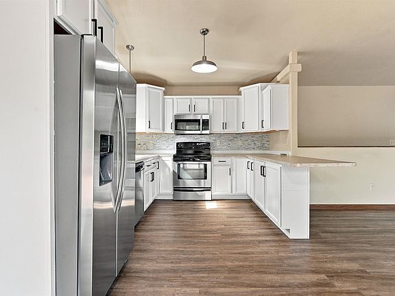 5th image of 14828 Telluride St