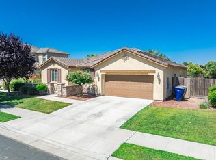 777 Arlington Pl, Lemoore, CA 93245