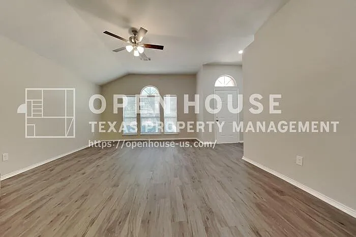 3 bed, 2.0 bath, 1587 sqft, $2,150 — Photo 3