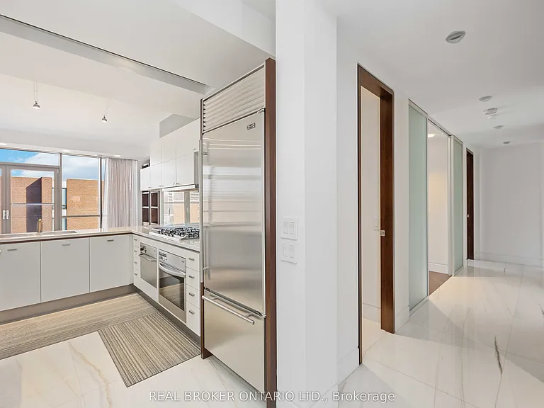 3 McAlpine St #701 — Photo 10