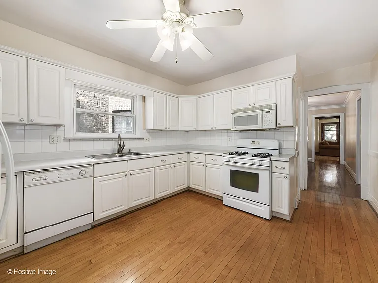 4734 N Karlov Ave #2 — Photo 11