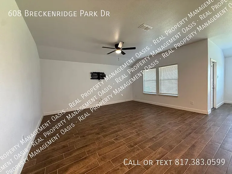 608 Breckenridge Park Dr — Photo 8